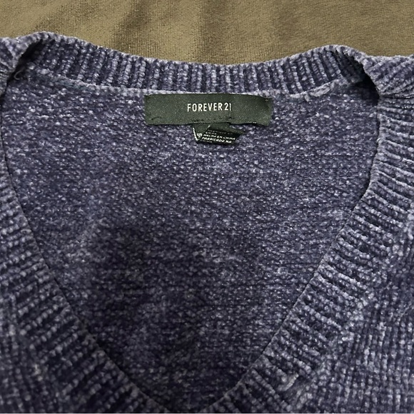 Forever 21 Chenille Cropped Sweater - Picture 4 of 6